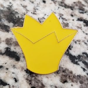 Disney Queen Of Hearts Crown Trading Pin